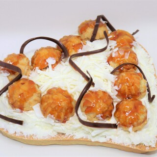 torta-coracao-profiteroles